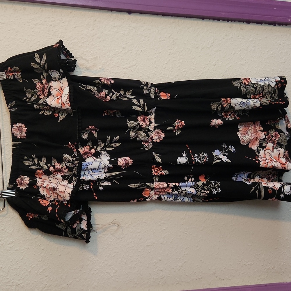 Meduim off the Shouler Romper - Picture 2 of 3